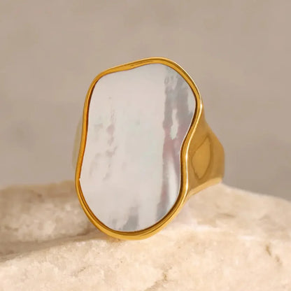 Luna Shell Ring